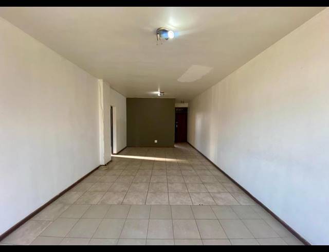 2 BEDROOM PROPERTY TO RENT IN FLORIDA LAKE